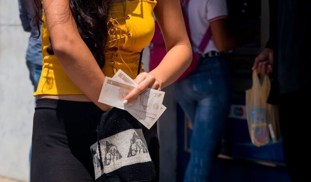 La inflación en Venezuela en 2024 podría ser de dos dígitos, según economista