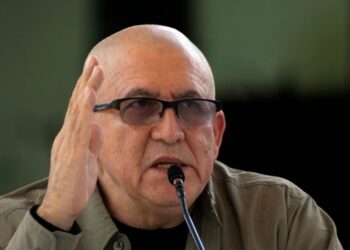 Guerrilla del ELN dice que suspenderá secuestros sólo si gobierno de Colombia financia alto el fuego