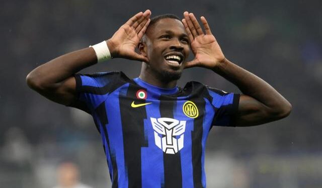 Inter se dio otro festín para asegurar el liderato en Italia