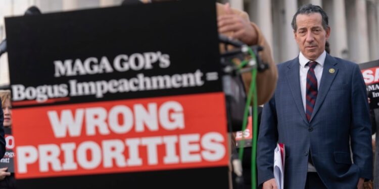 Republicanos en Cámara Baja aprueban apertura de investigación formal a Biden