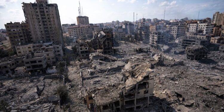 Expertos: Campaña militar de Israel en Gaza es una de las más destructivas de la historia