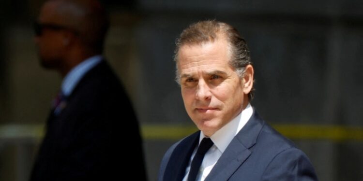 Hunter Biden es acusado formalmente de nueve cargos fiscales