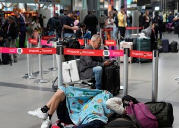 Migración Colombia establecerá un nuevo protocolo para proteger los derechos de los menores migrantes en tránsito por el país