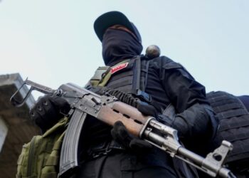 Cartel secuestra a 14 personas en poblado de México que se le rebeló