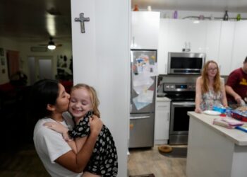 Grupos religiosos: se necesitan más familias de acogida para cuidar a niños que llegan solos a EEUU