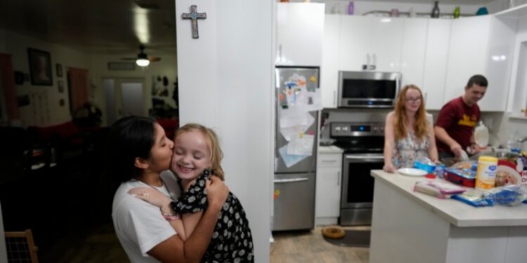 Grupos religiosos: se necesitan más familias de acogida para cuidar a niños que llegan solos a EEUU