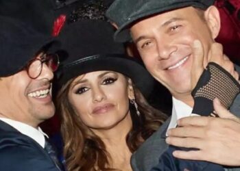 Alejandro Sanz está saliendo con Mónica Cruz, hermana de Penélope