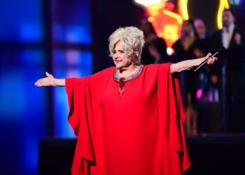 Brenda Lee: la historia de la mujer de 79 años que logró arrebatarle el número uno de la Navidad a Mariah Carey