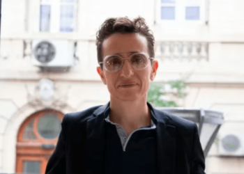 Rusia persigue a la prensa crítica en todo el mundo: declaró en busca y captura a la periodista exiliada Masha Gessen