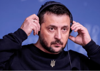 Zelenski llegó por sorpresa a Noruega e instó a sus aliados europeos a desbloquear la ayuda para Ucrania