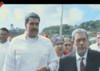 Maduro llegó a San Vicente y Las Granadinas para reunirse con el presidente de Guyana (VIDEO)