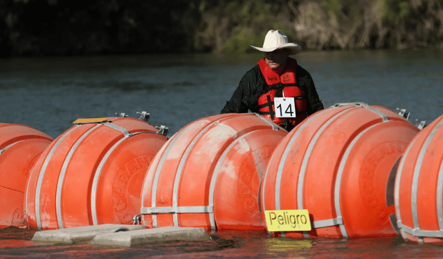Gobernador de Texas firmará dura ley migratoria: convertirá en un crimen la entrada ilegal desde México a EEUU