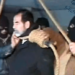 La muerte en la horca de Saddam Hussein, el sangriento dictador iraquí que fue cazado como un conejo