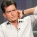 Charlie Sheen fue atacado por su vecina en su propia casa de Malibú