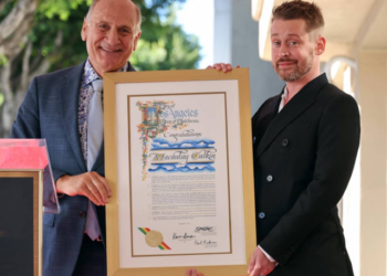 Protagonista de “Mi pobre angelito” recibió una estrella en el Paseo de la Fama de Hollywood