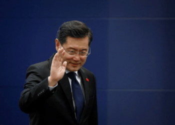 “Por suicidio o por tortura”: excanciller chino habría muerto en un hospital militar de Pekín