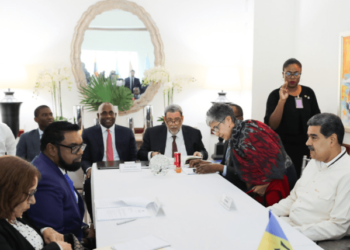 Comenzó la reunión entre Nicolás Maduro e Irfaan Ali sobre la pugna por el Esequibo