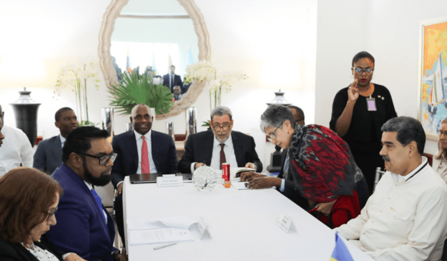 Comenzó la reunión entre Nicolás Maduro e Irfaan Ali sobre la pugna por el Esequibo