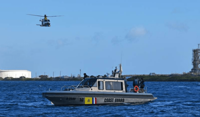 Aruba capturó a 11 venezolanos tras incautar lancha con más de 600 kilos de droga