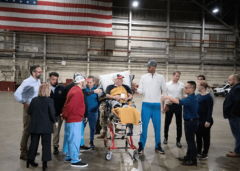 Dgcim dejó en silla de ruedas a un estadounidense detenido y continuó su tortura en el hospital