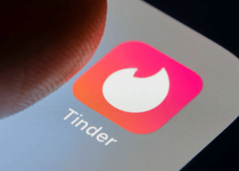 El “emoji” más utilizado en Tinder durante 2023 revolucionó para siempre el flirteo digital