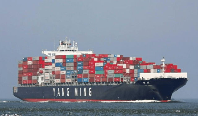 EEUU derribó al menos 12 drones y cinco misiles dirigidos contra embarcaciones en el mar Rojo