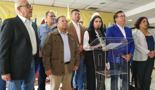 Delsa Solórzano sobre detención de opositores: se le está dando una patada a la mesa de negociación