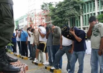 Al menos 216 detenidos dejó operativo contra el Clan del Golfo en Colombia