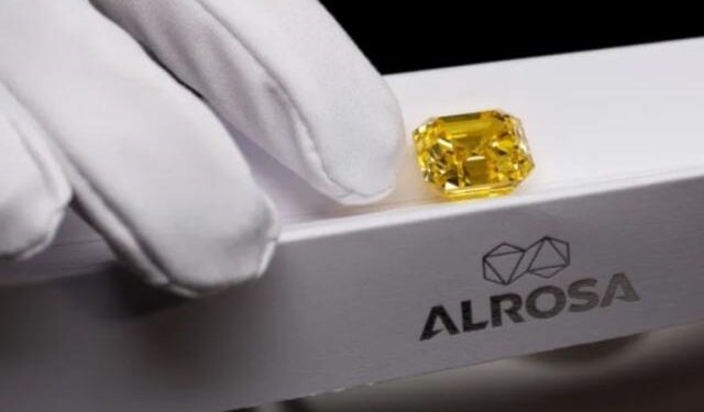 El G7 introducirá en enero un veto a las importaciones de diamantes rusos