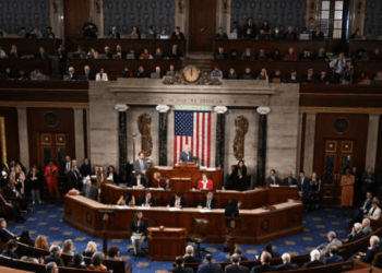 El Congreso de EEUU aprueba el presupuesto de defensa sin demandas ultraconservadoras