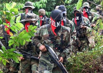 Ecuador afirma haber detenido y entregado a Colombia al “segundo cabecilla del ELN”