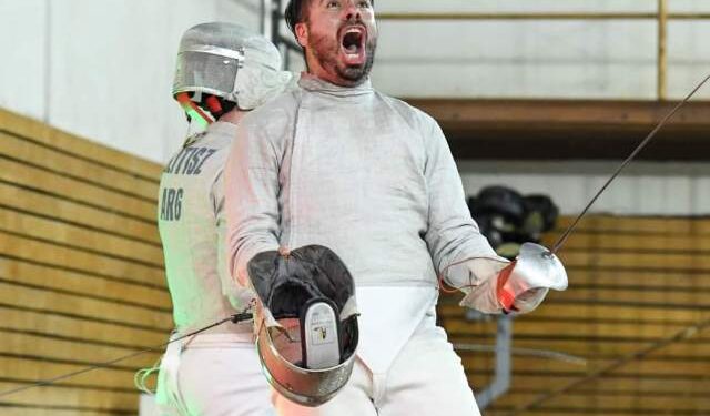 Esgrimista venezolano se consagró en Argentina tras una terrible lesión