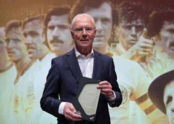 Alarma en el fútbol mundial por la salud de la leyenda alemana, Franz Beckenbauer