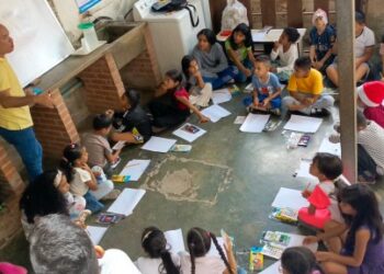 Fernando Pinilla en taller de caricaturas en Los Teques: ¿Cómo ser indiferentes ante tanta necesidad de la juventud y las comunidades?