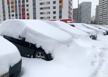 EN IMÁGENES: nevada récord cubre a Moscú con un manto de medio metro de nieve