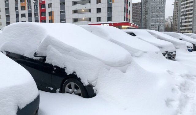 EN IMÁGENES: nevada récord cubre a Moscú con un manto de medio metro de nieve