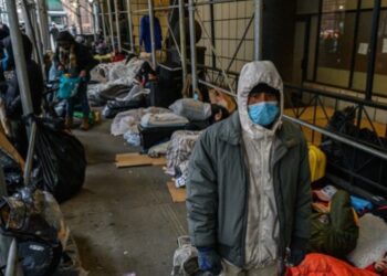 Niño de 11 años fue hallado ahorcado en hotel refugio de inmigrantes en Nueva York