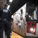 Perdió parte de un dedo durante una pelea con un ladrón en el metro de Nueva York