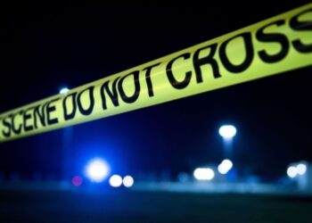 Hispana halló el cadáver de su hija adolescente en la bañera de su apartamento en Texas