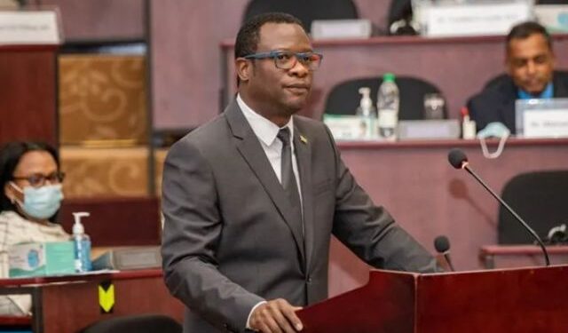 Principal diplomático del chavismo conversó vía telefónica con su homólogo guyanés (Comunicado)