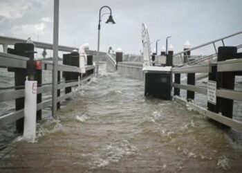 Una tormenta poderosa azotará Florida y se fortalecerá en la costa este de EEUU el fin de semana