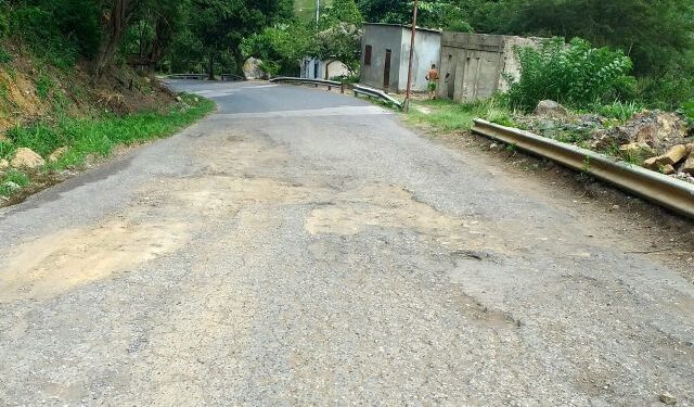 Choferes exigen asfaltado para la carretera Cumanacoa – Cocollar en Sucre