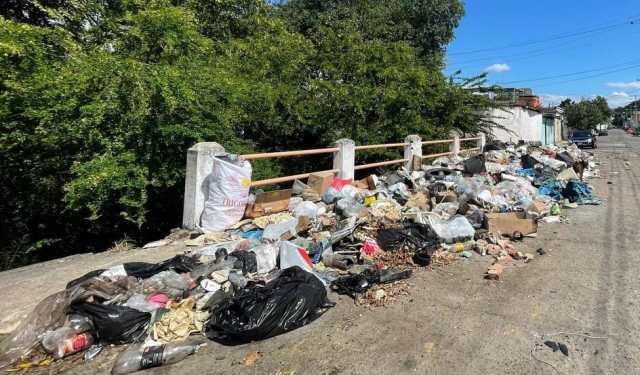 “Cada esquina” de Maracay se ha convertido en un basurero