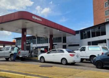 Bernal dice a los tachirenses que “no hace falta que se levanten a las 5:00 de la mañana a buscar gasolina”