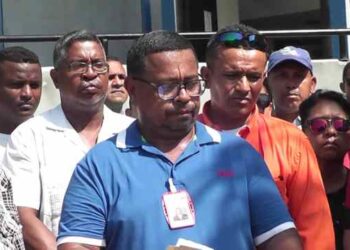 Ordenan despidos masivos y nombran a líderes sindicales petroleros desde las cárceles