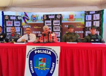 Gobernador chavista de Apure reconoce que contrabando y delincuencia son graves problemas para productores