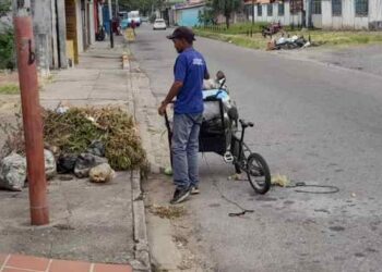 En Los Pozones de Barinas tienen cinco días esperando que el aseo recoja la basura acumulada en las calles