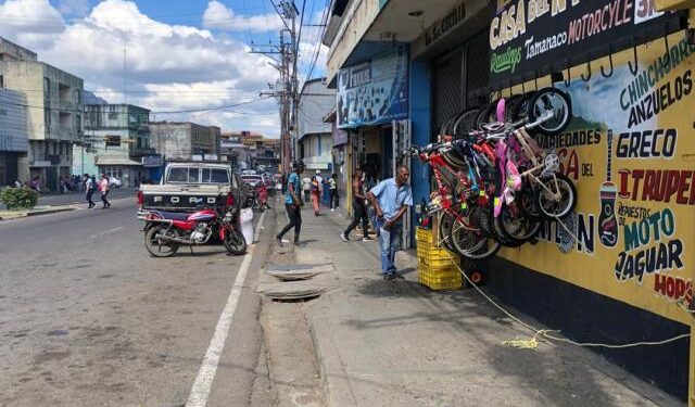 Al menos 30% cayeron las ventas decembrinas en San Juan de los Morros
