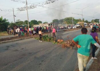 En Barinas recurren a las protestas para evitar que les quiten la luz