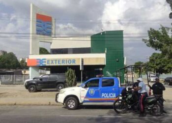 Al estilo de la serie “La Casa de Papel” robaron banco en Maracay